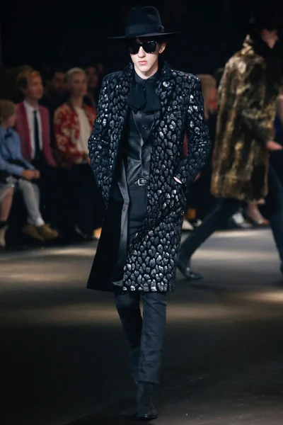 Look 57